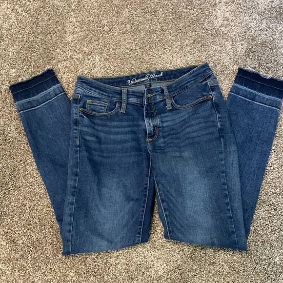 Universal Thread Mid-Rise Skinny - Raw Hem - Picture 2 of 5